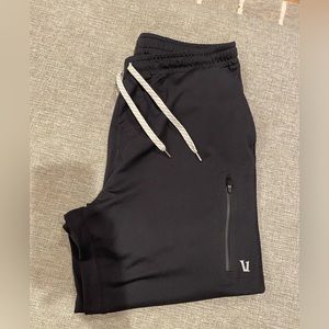 Vuori size large black joggers